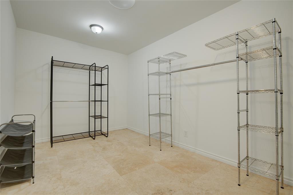 12307 Pine Oak Drive, Dickinson, Texas image 31