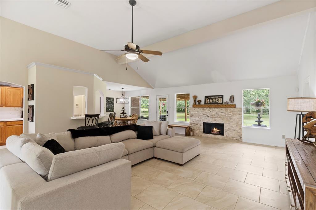 9528 Gates Loop