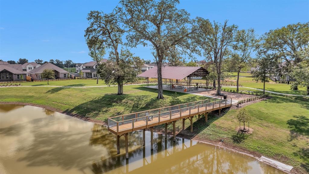 32327 Lakeside Park Drive