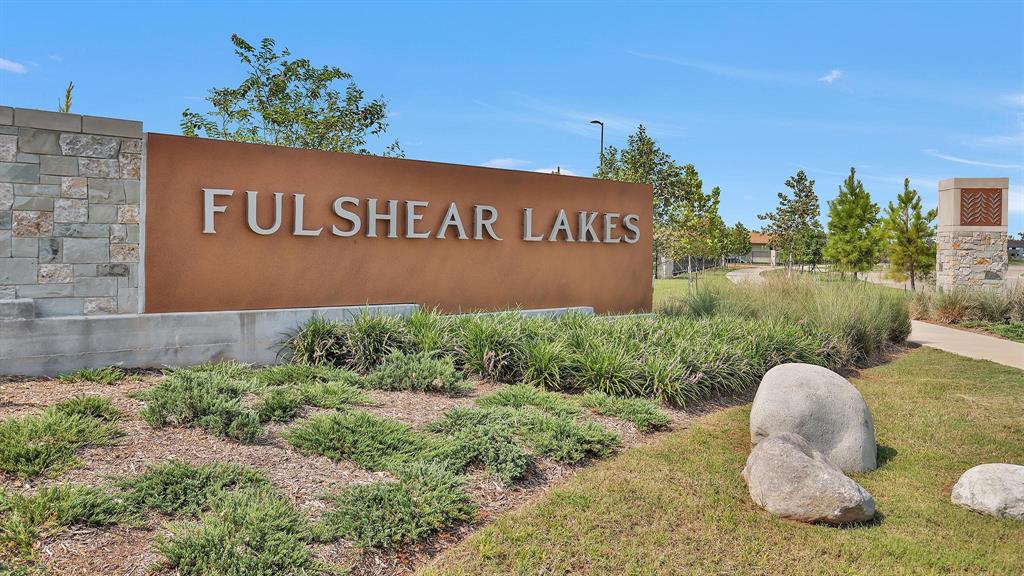 32327 Lakeside Park Drive