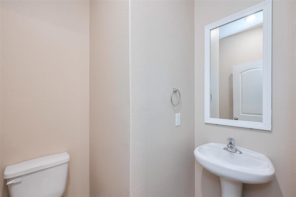 10554 Sweetwater Creek Drive, Cleveland, Texas image 18