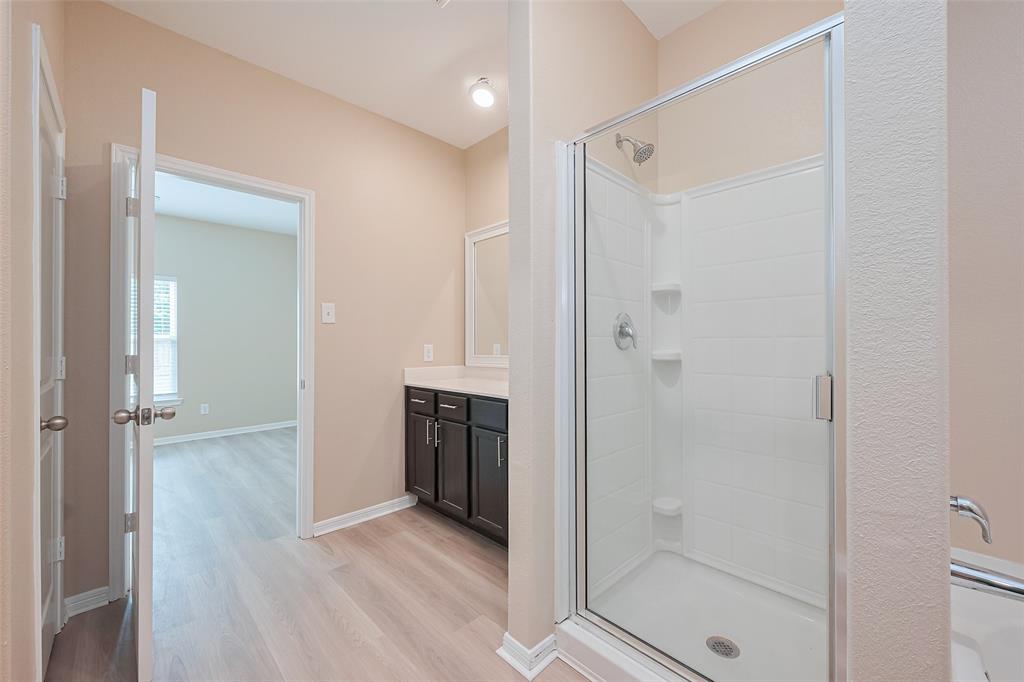 10554 Sweetwater Creek Drive, Cleveland, Texas image 43