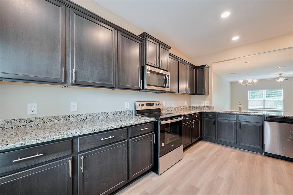 10554 Sweetwater Creek Drive, Cleveland, Texas image 25