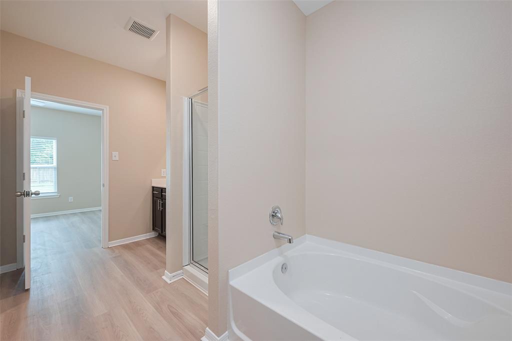 10554 Sweetwater Creek Drive, Cleveland, Texas image 41