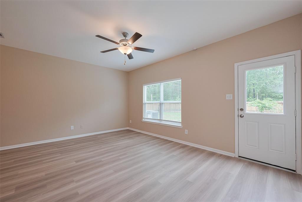 10554 Sweetwater Creek Drive, Cleveland, Texas image 15