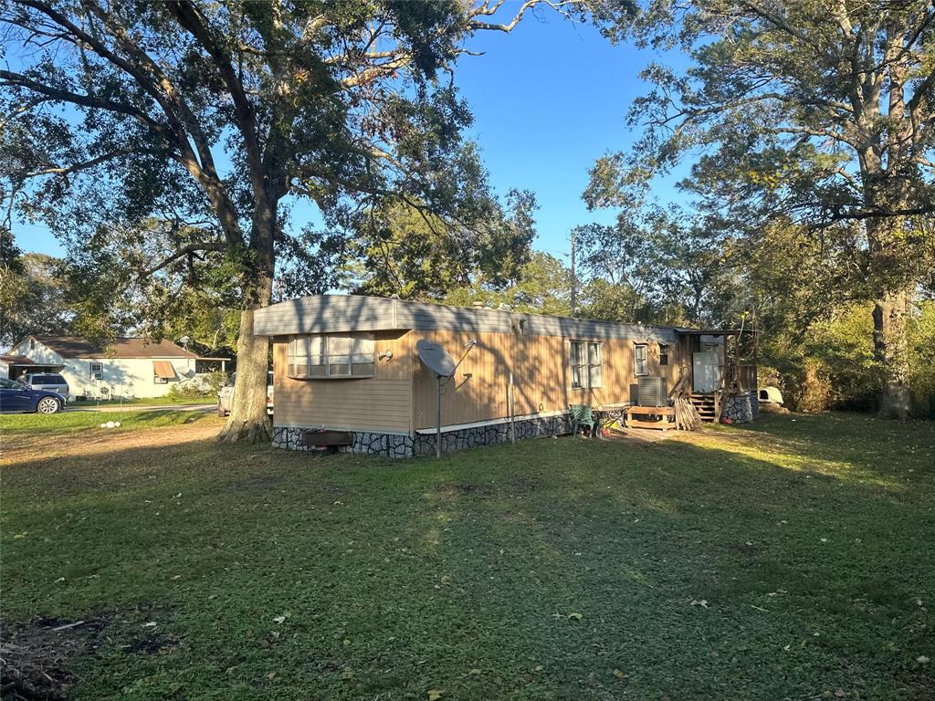 603 Bryan Street, Damon, Texas image 3