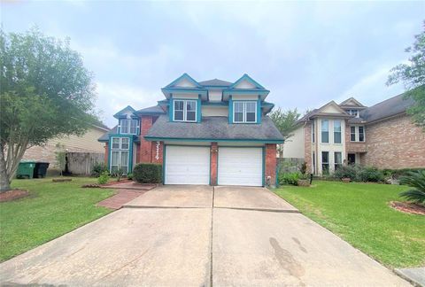 Single Family Residence in Houston TX 3114 Hollow Creek Court.jpg