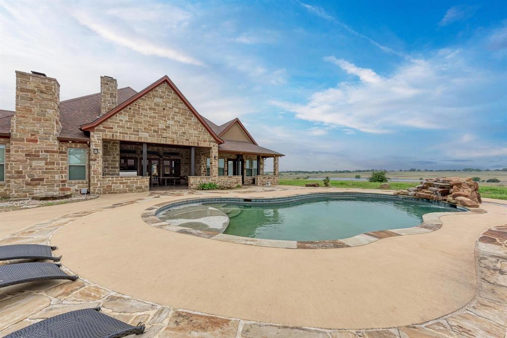 818 County Road 303, Oglesby, Texas image 30