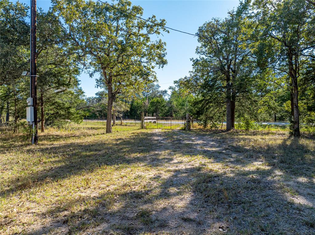 000 Sandy Lane, Fayetteville, Texas image 4