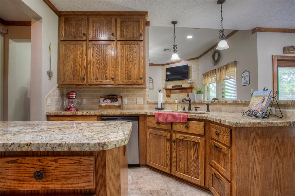 2400 Fm-3081, Willis, Texas image 10