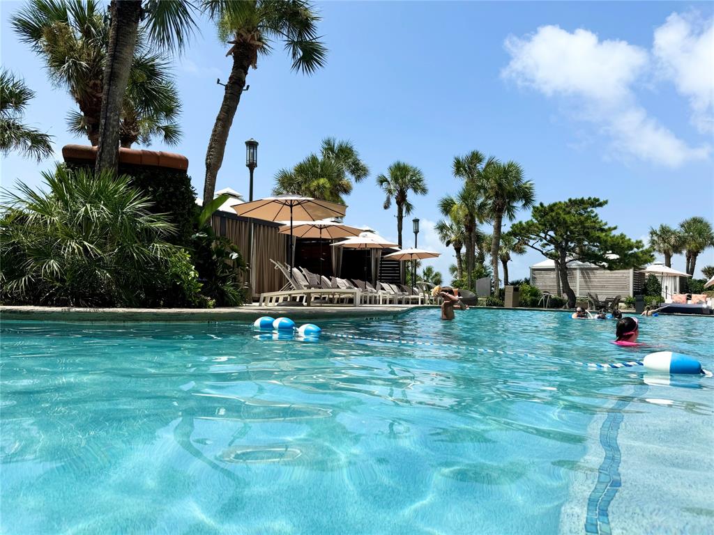 5220 Seawall Boulevard 438/439