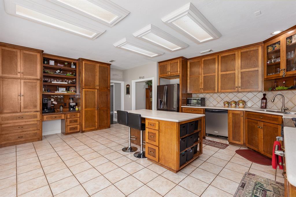 1278 Fm 2610 Road, Cleveland, Texas image 16