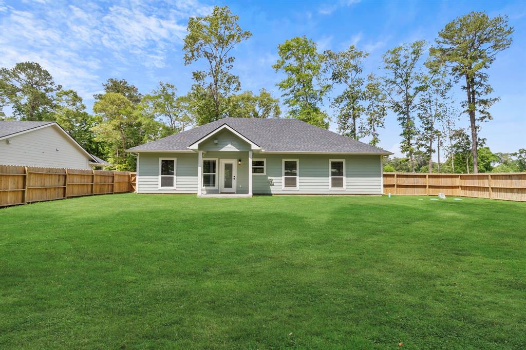 127 Inwood Drive, Livingston, Texas image 4