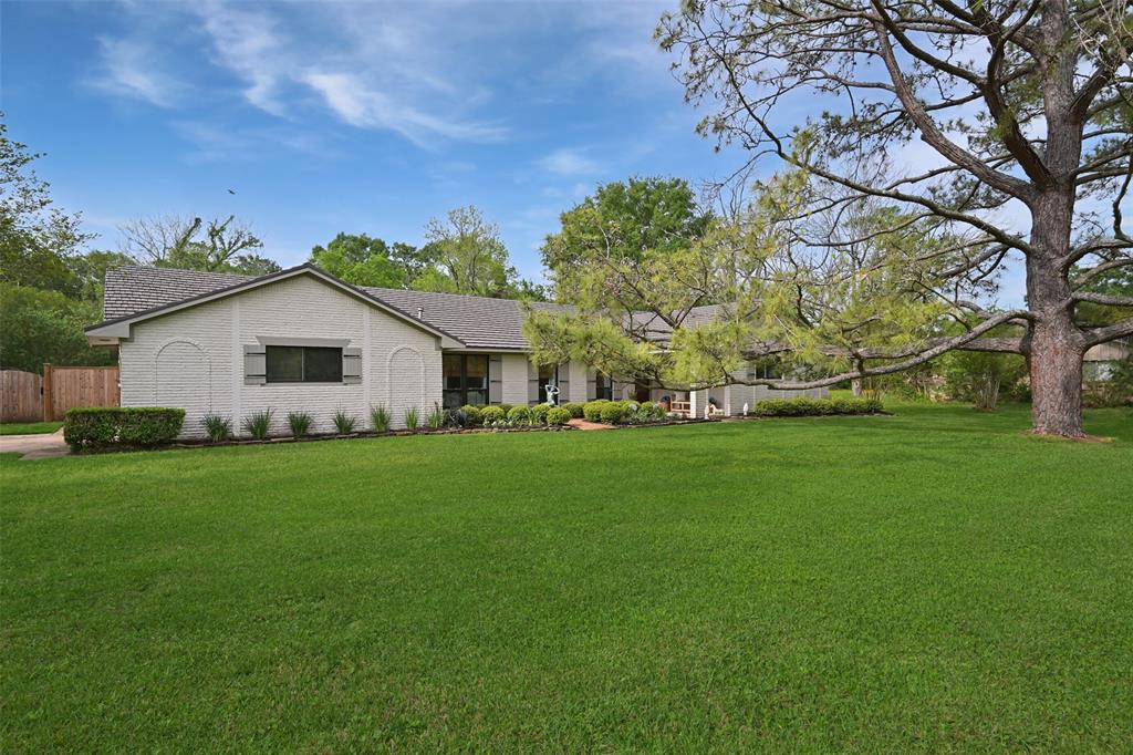 2006 Deepbrook Drive, Pearland, Texas image 3