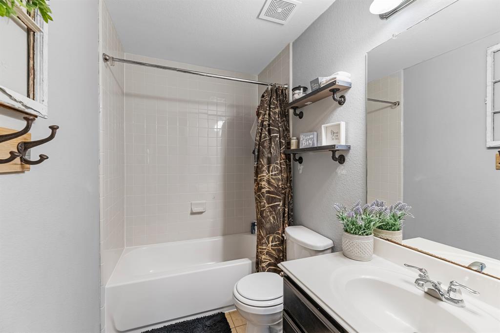8315 Egret Bay Circle, Baytown, Texas image 36