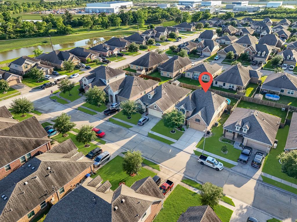 8315 Egret Bay Circle, Baytown, Texas image 6