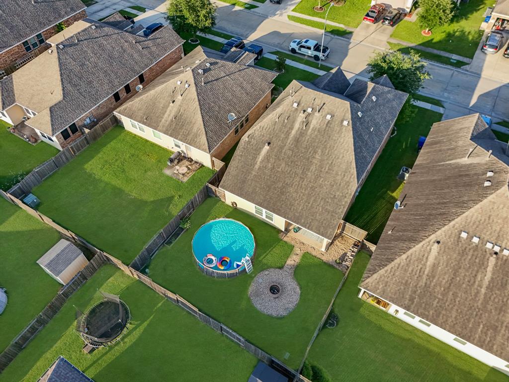 8315 Egret Bay Circle, Baytown, Texas image 8