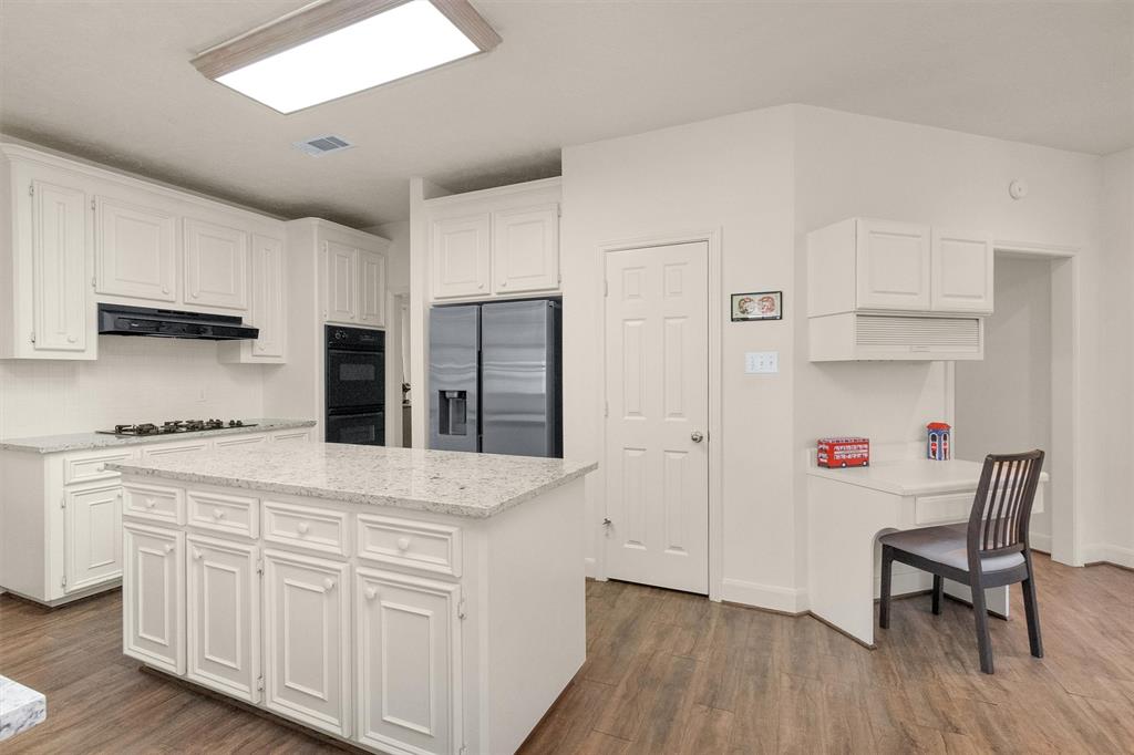 24707 Gilbough Drive, Tomball, Texas image 17