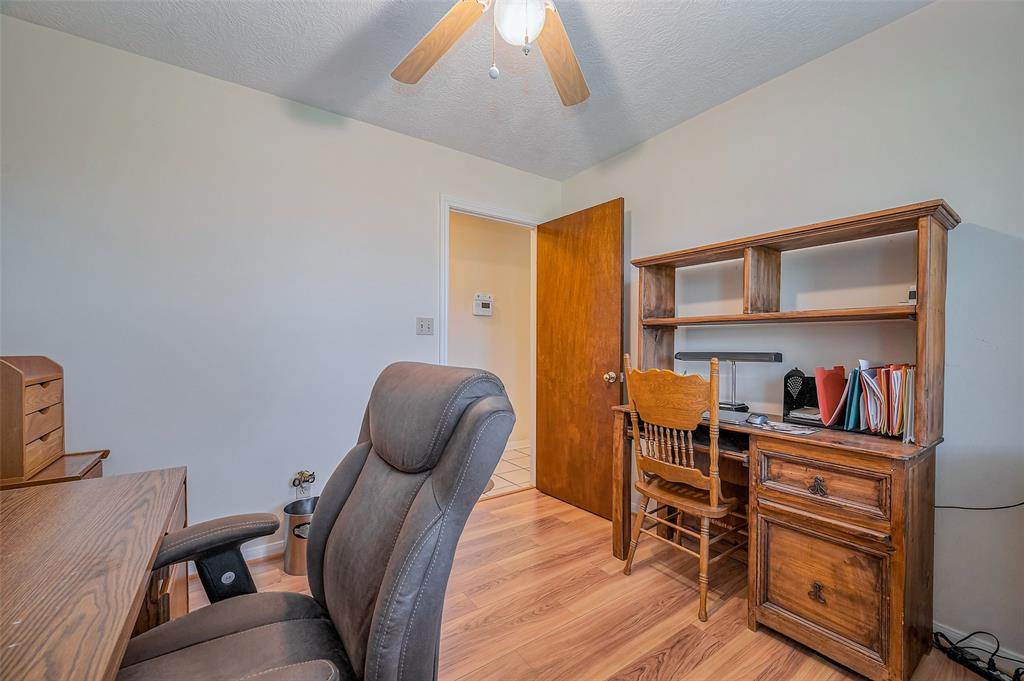 26003 Fountaine Bleau Drive, Tomball, Texas image 16