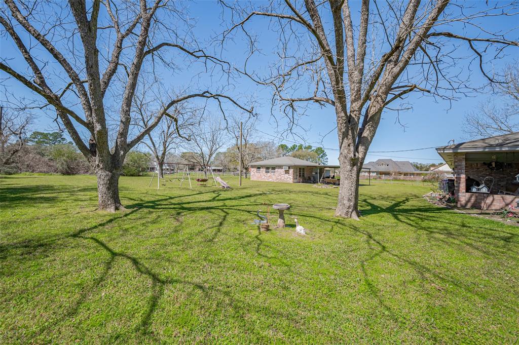 26003 Fountaine Bleau Drive, Tomball, Texas image 32