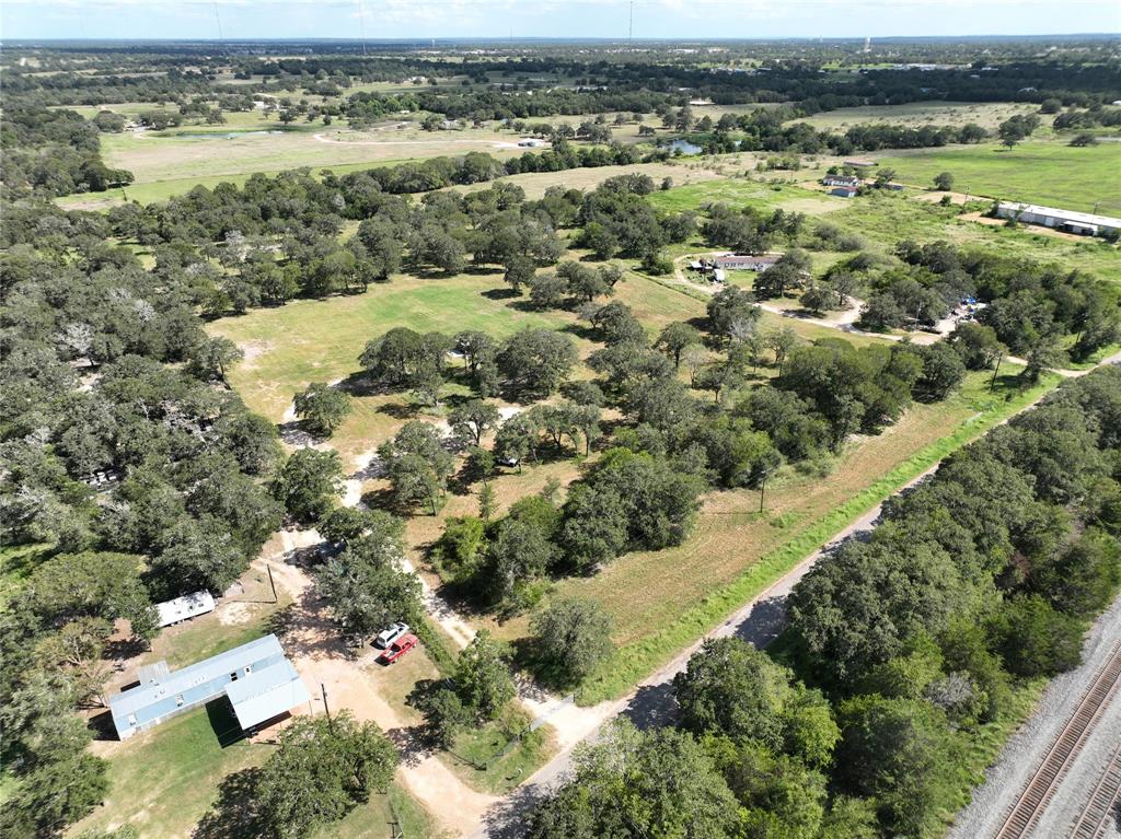 2372 County Road 118, Giddings, Texas image 2