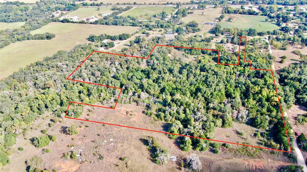 402 Professor Smith Rd, Gause, Texas image 2