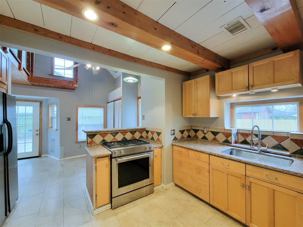 810 E 28th Street, Houston, Texas image 6