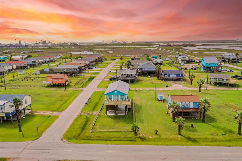 722 Ft Velasco Drive, Freeport, Texas image 3