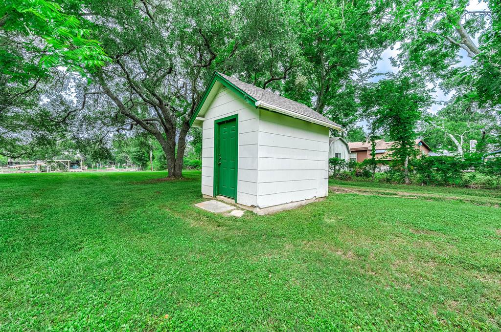 383 County Road 296, Sargent, Texas image 45