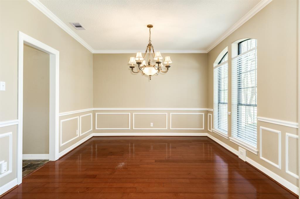 51 Scotch Pine Court, Lake Jackson, Texas image 4