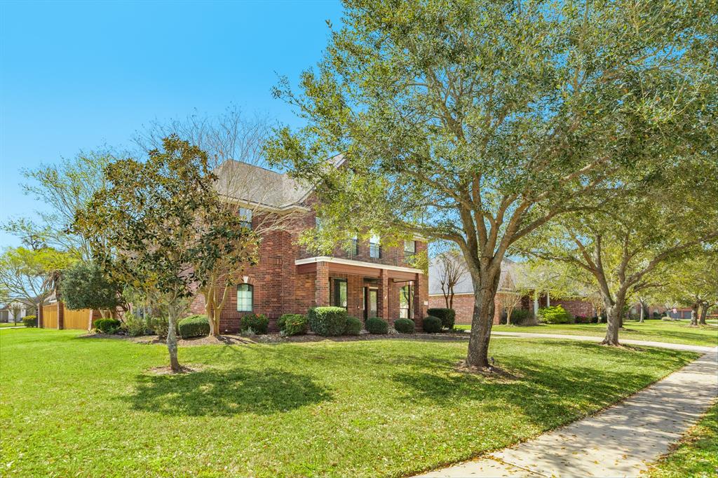 51 Scotch Pine Court, Lake Jackson, Texas image 32