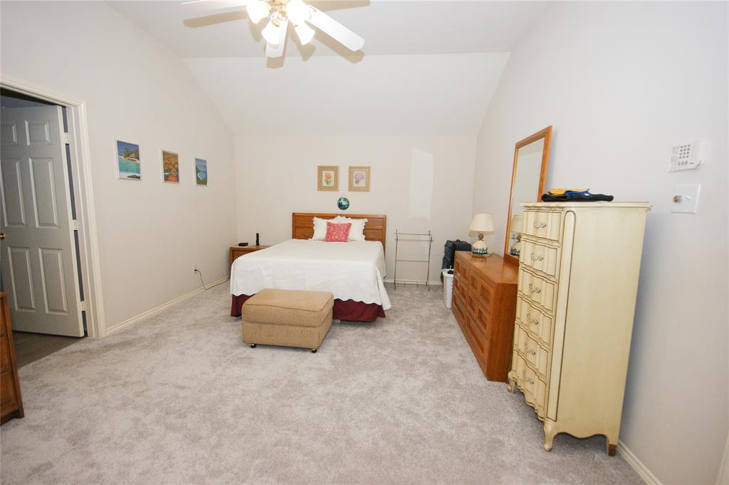 3006 Autumn Hills Court, Friendswood, Texas image 10