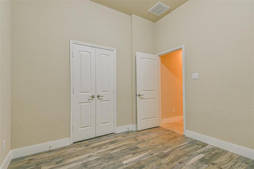 3219 Sunflower Drive, Texas City, Texas image 9