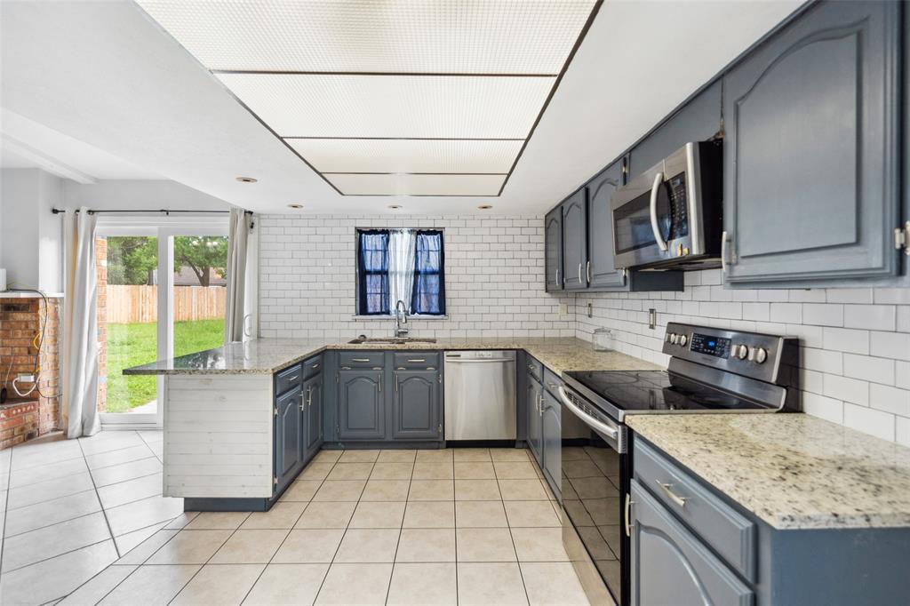 2702 Pheasant Run