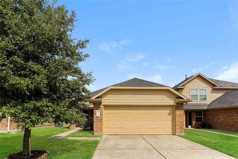 Photo of 2443 Peterborough Way Way, Houston, TX 77073 (MLS # 19985118) Photo of 2443 Peterborough Way Way, Houston, TX 77073 (MLS # 19985118)