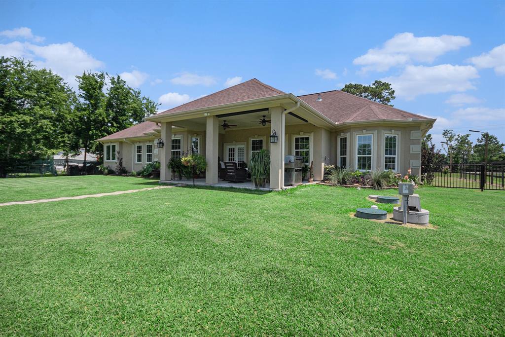 1827 E Cedar Bayou Lynchburg Road, Baytown, Texas image 33