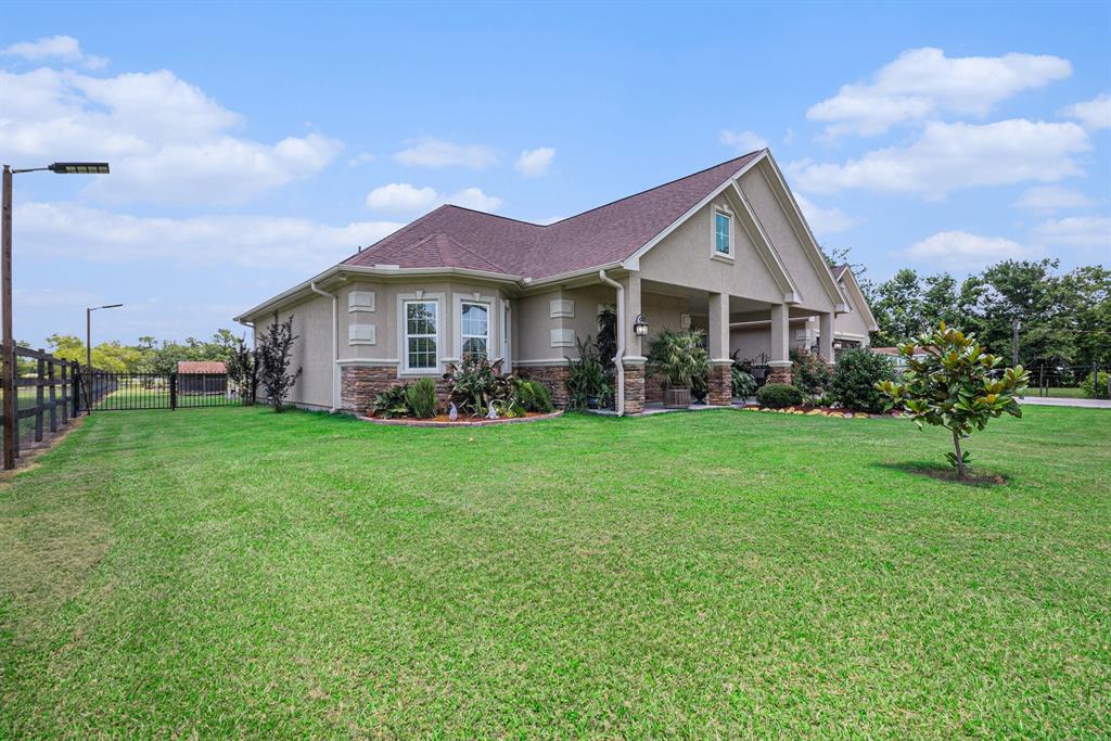 1827 E Cedar Bayou Lynchburg Road, Baytown, Texas image 32