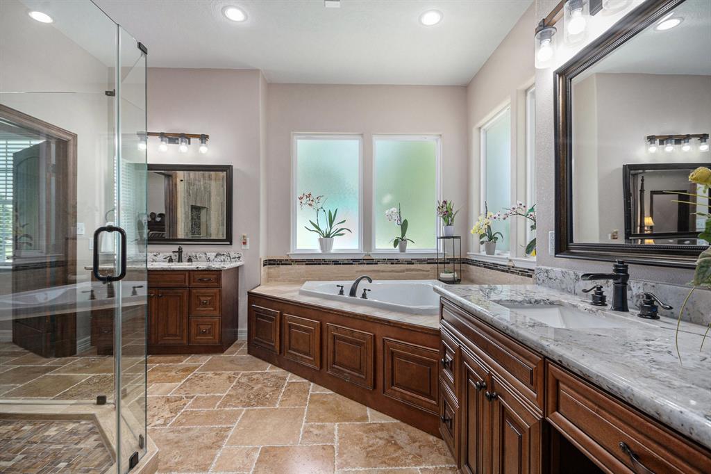 1827 E Cedar Bayou Lynchburg Road, Baytown, Texas image 15