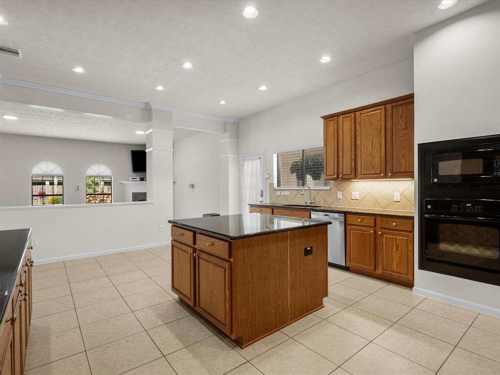 3606 Pinto Trail, Manvel, Texas image 29