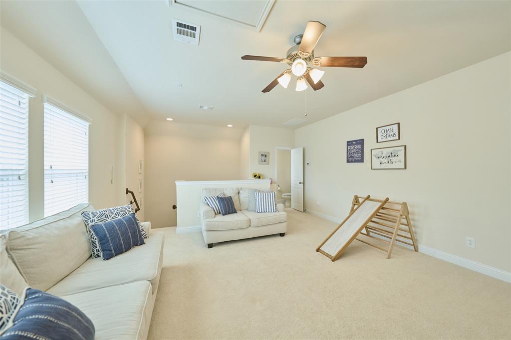 38 S Pinto Point Circle, The Woodlands, Texas image 33