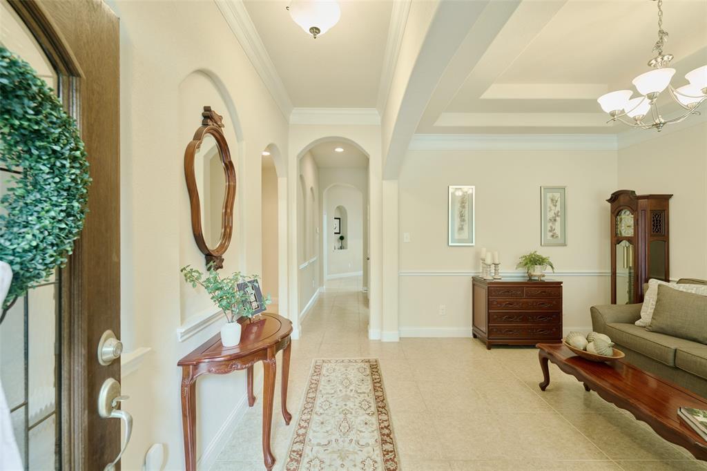 38 S Pinto Point Circle, The Woodlands, Texas image 3