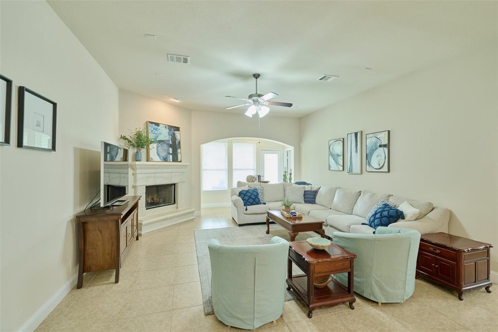 38 S Pinto Point Circle, The Woodlands, Texas image 21