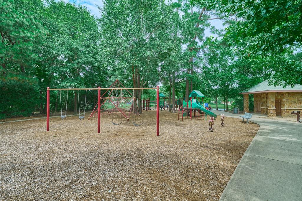 38 S Pinto Point Circle, The Woodlands, Texas image 43