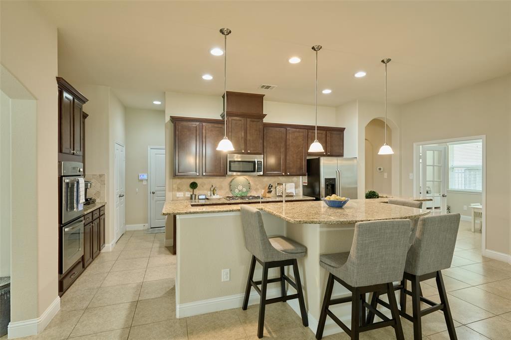 38 S Pinto Point Circle, The Woodlands, Texas image 11