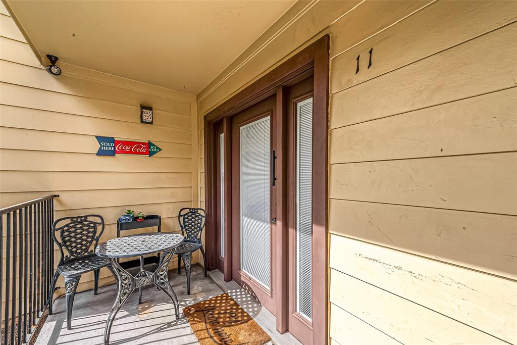 3131 Cummins Street 11
