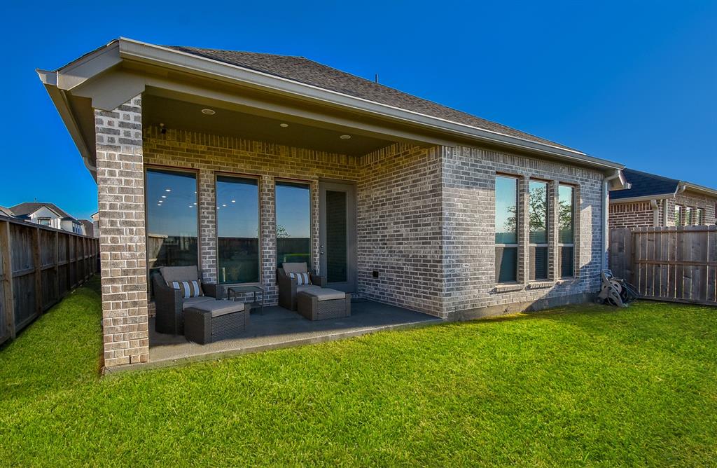 31443 Splitting Willow Way, Fulshear, Texas image 30