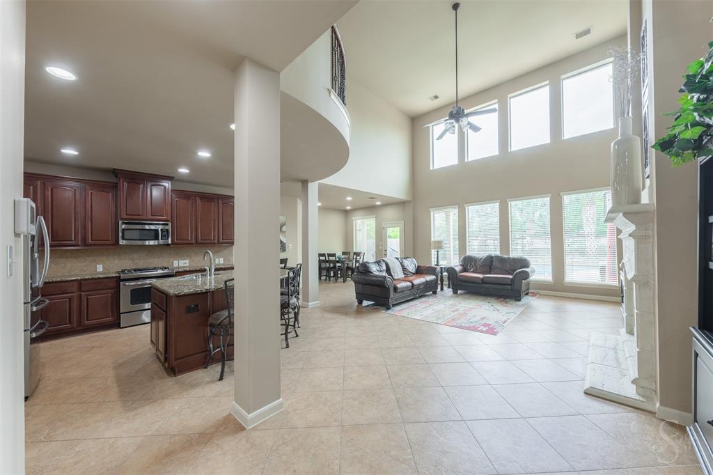 28211 Carmel River Court, Fulshear, Texas image 10