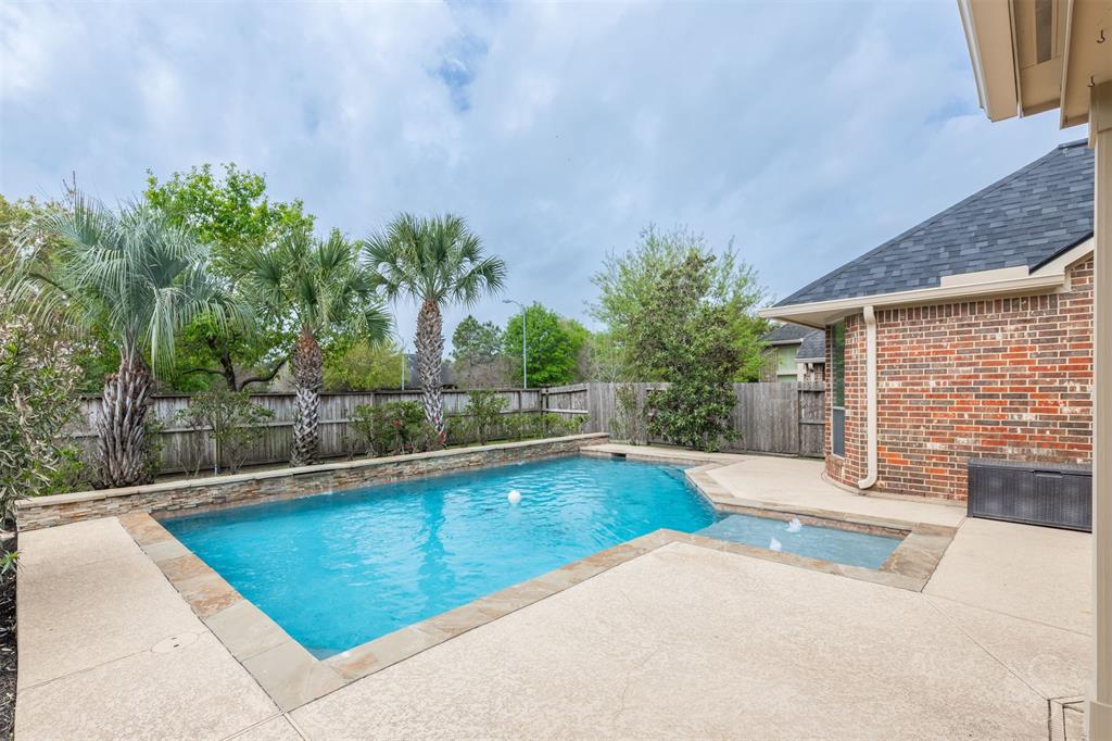 28211 Carmel River Court, Fulshear, Texas image 36