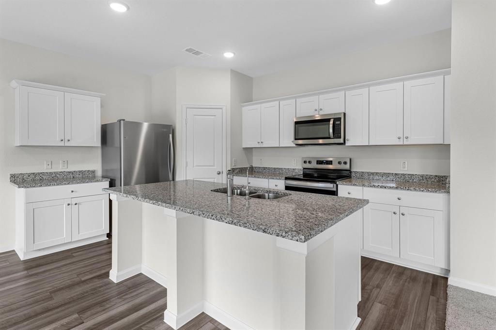 18637 Hunter William Way, New Caney, Texas image 3