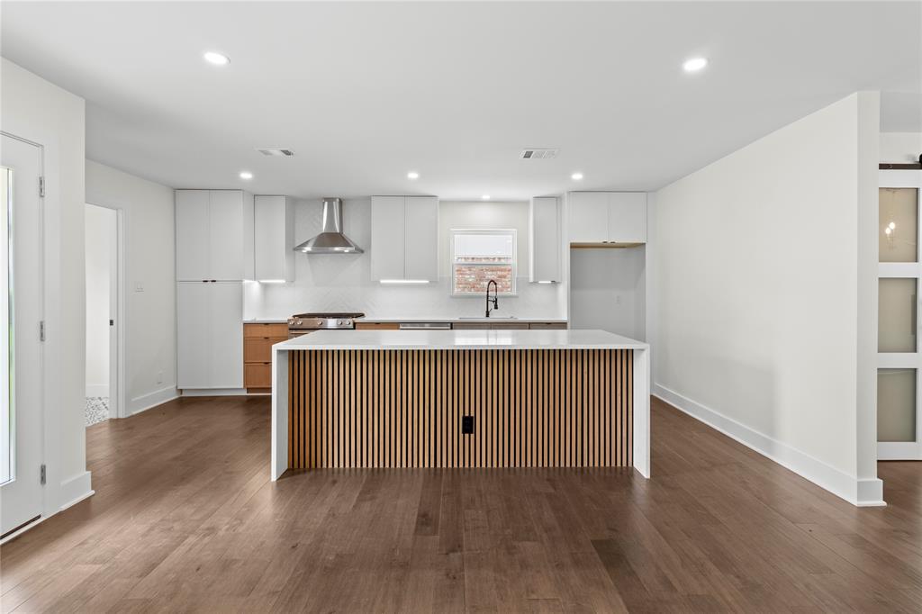 Houston, Texas 77043, United States, 3 Bedrooms Bedrooms, ,2 BathroomsBathrooms,Residential,Active,159080